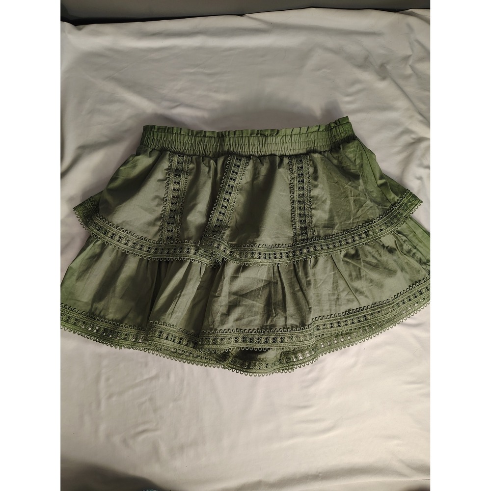 Francescas Sage Green Ruffle Eyelet Lace Tiered Mini Skirt NWT L 14CH0108X6‎